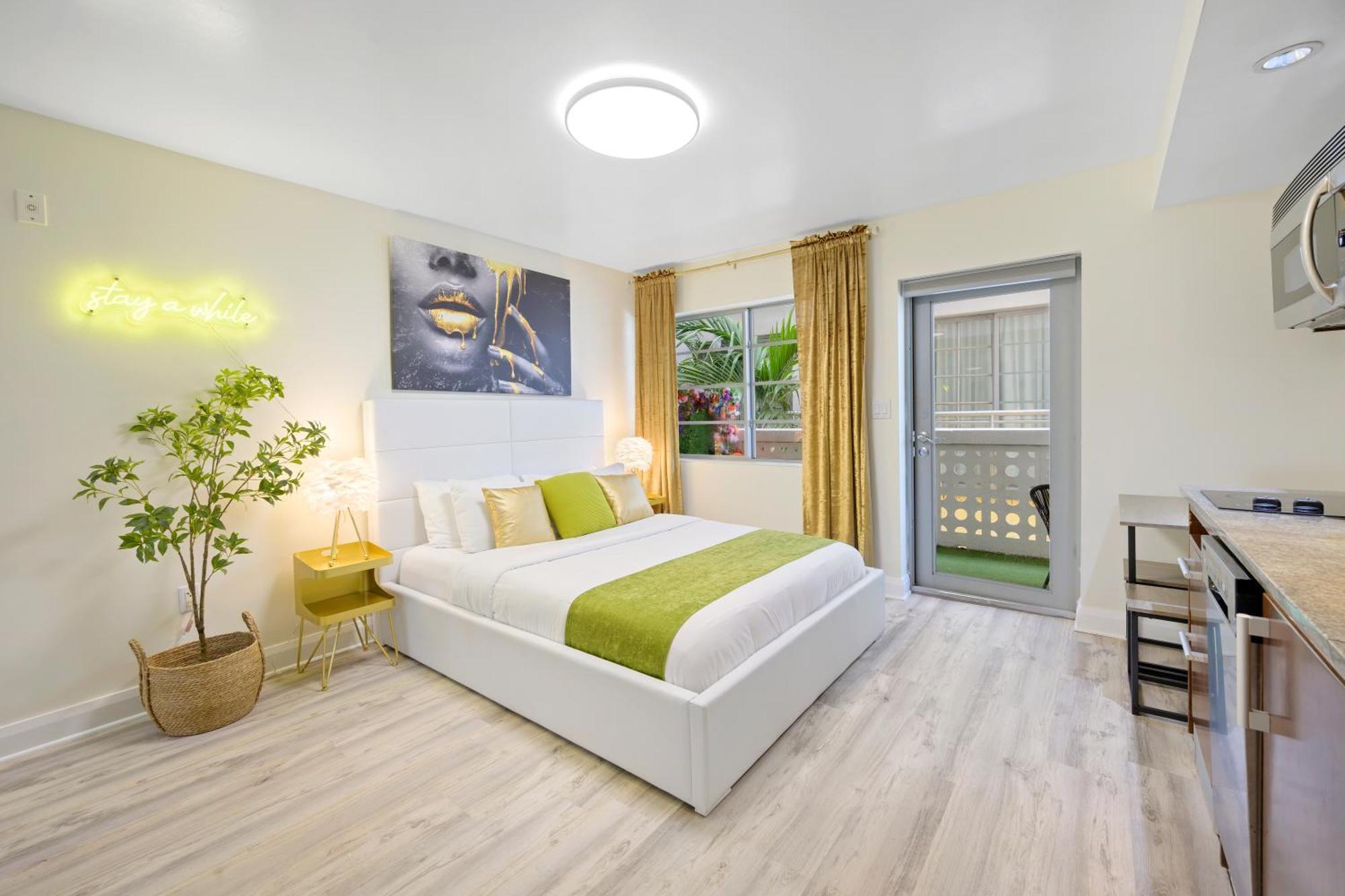 Ocean Drive Apartments With Rooftop Pool, South Beach, Miami Майами-Бич Экстерьер фото